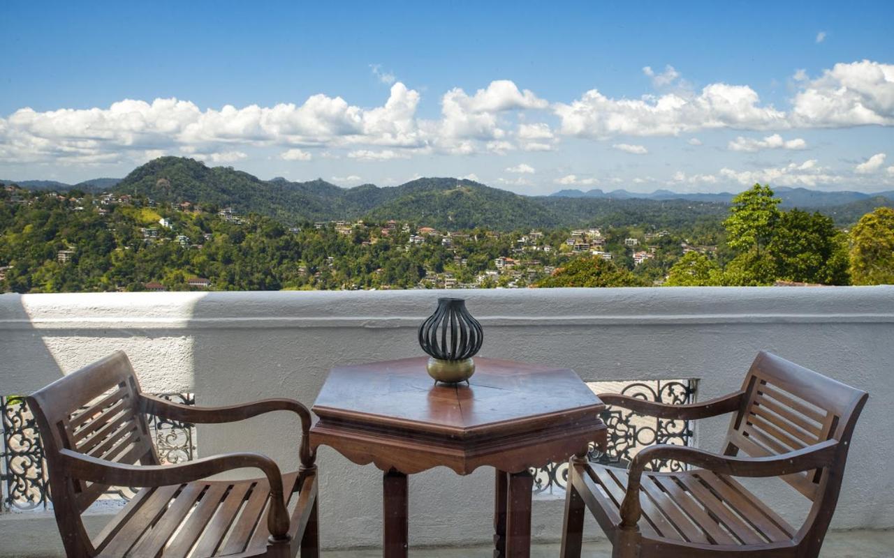 Ceylon Breeze Hotell Kandy Exteriör bild