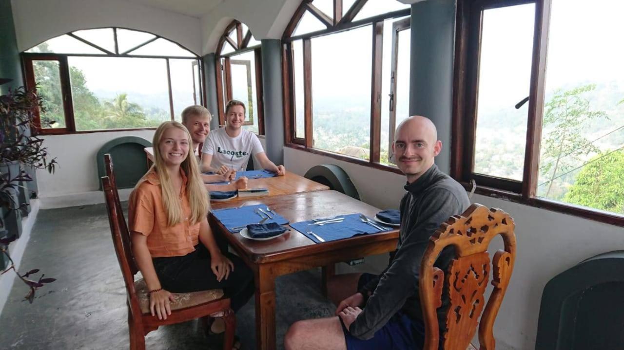 Ceylon Breeze Hotell Kandy Exteriör bild